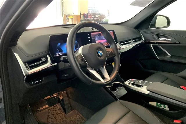 Used 2026 Storm Bay Metallic BMW xDrive28i image 7