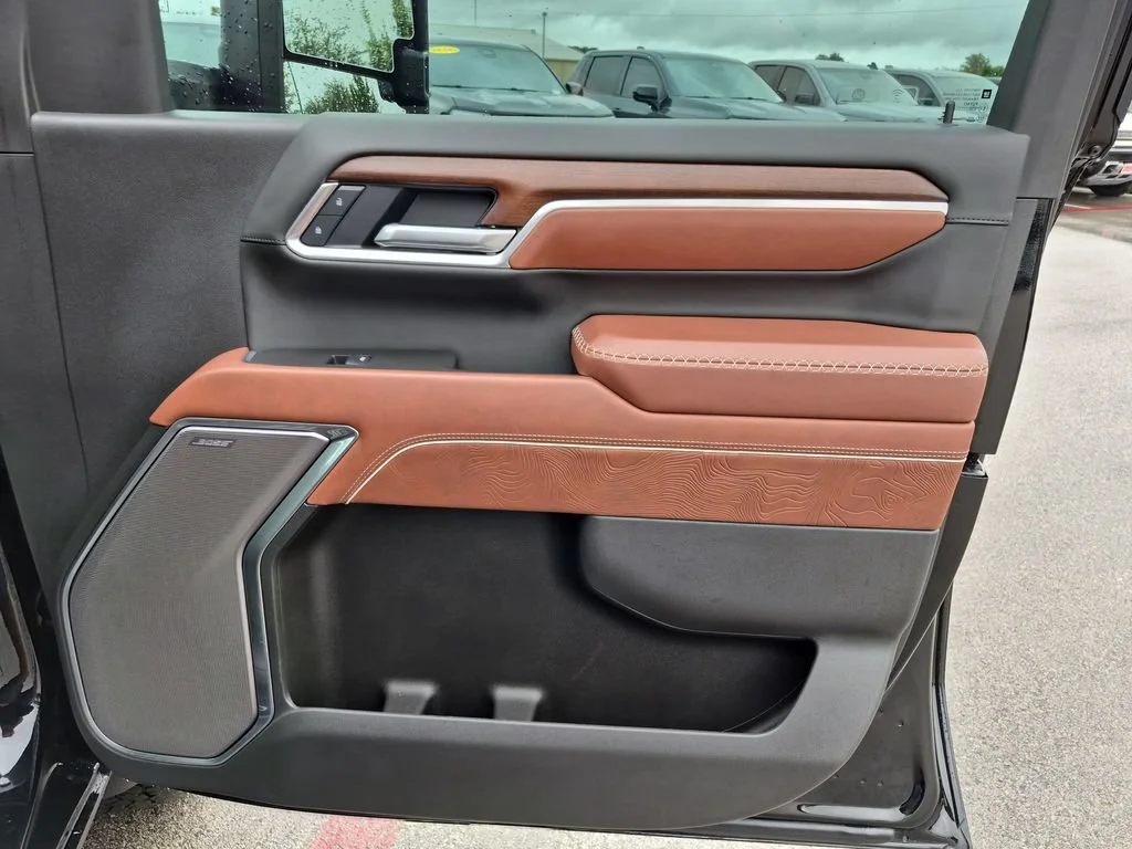Certified Used 2025 Onyx Black GMC Denali Ultimate image 42