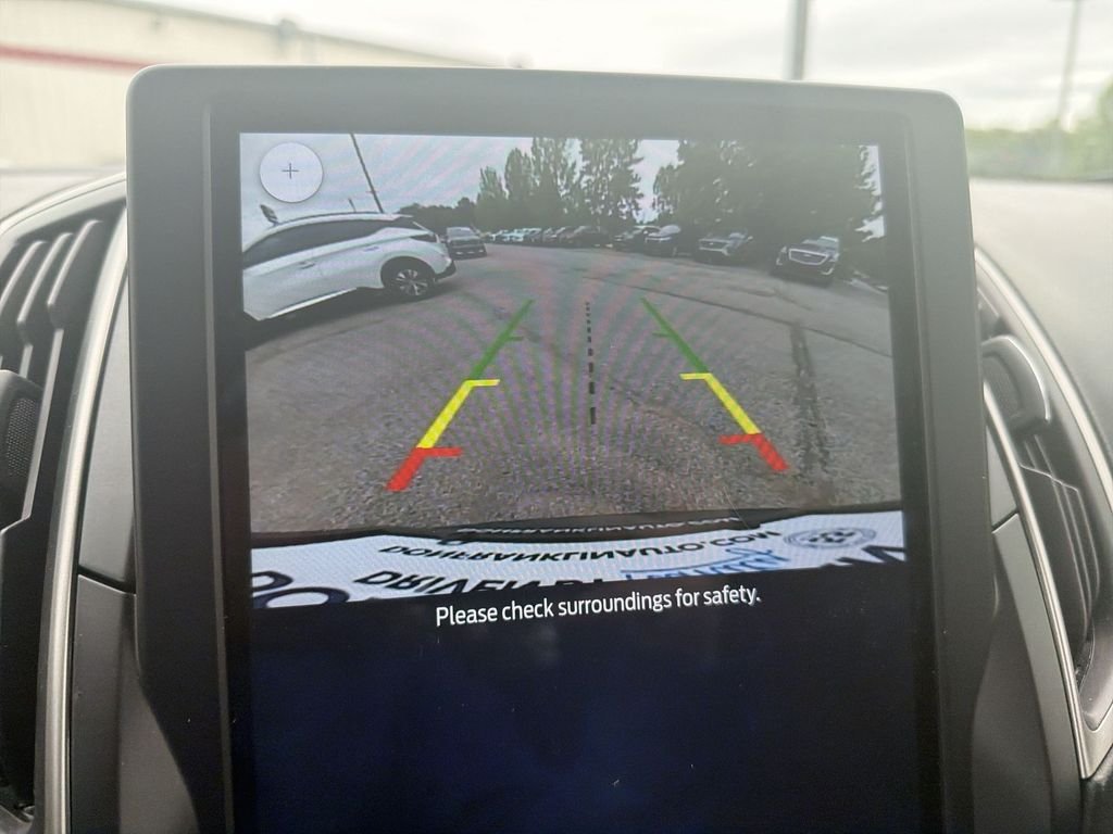 Used 2022 Gray Ford SE image 17