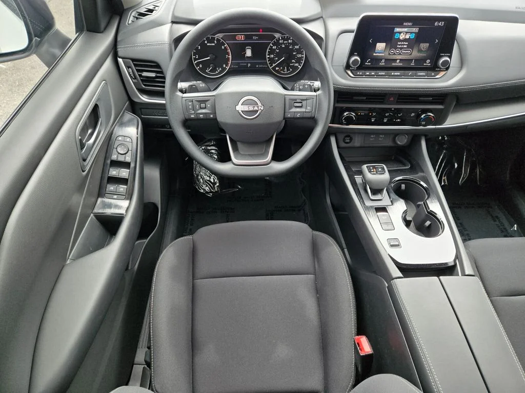 New 2026 Glacier White Nissan S image 8