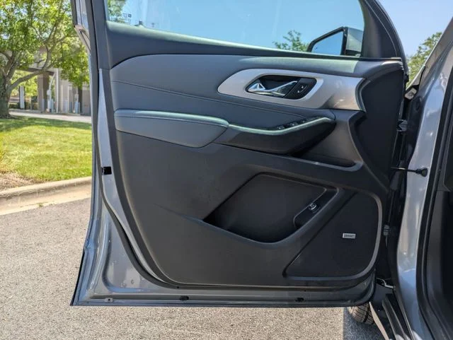 Used 2019 Gray Chevrolet 3LT image 12