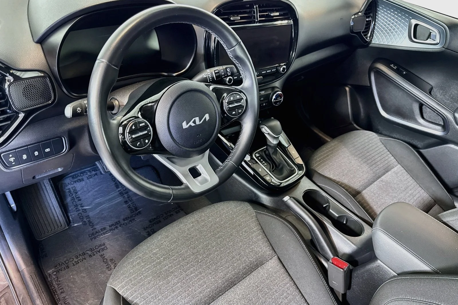 Used 2023 Gravity Gray Kia EX image 9