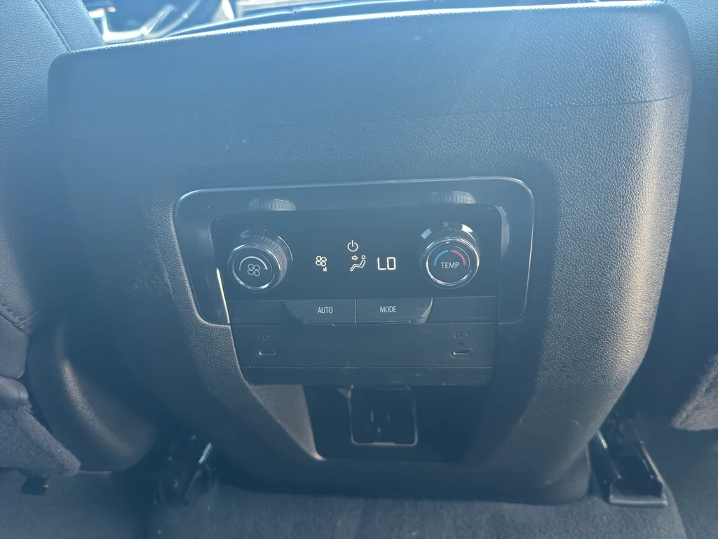 Used 2025 Gray Chevrolet Z71 image 15