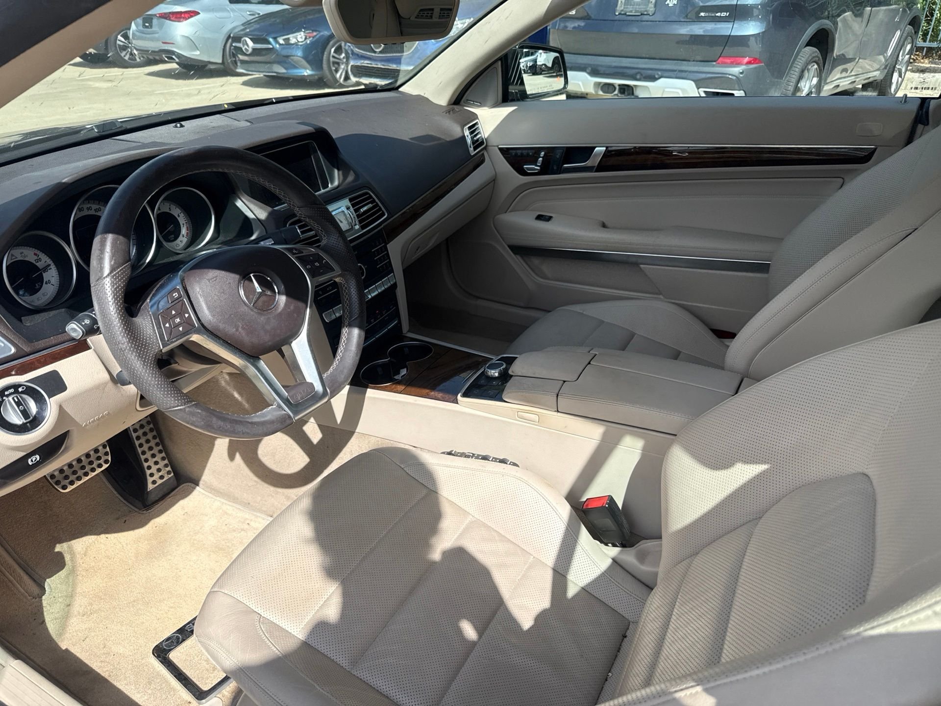 Used 2016 Black Mercedes-Benz E 400 image 9