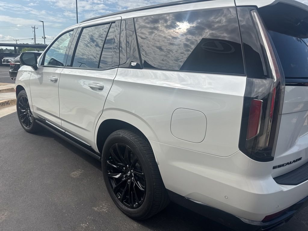Used 2021 White Cadillac Sport Platinum image 3