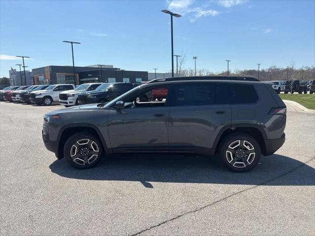 New 2026 Sting-Gray Clear-Coat Exterior Paint Jeep Limited image 5