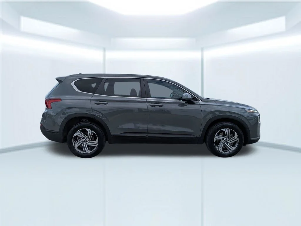 Used 2023 Gray Hyundai SE image 7