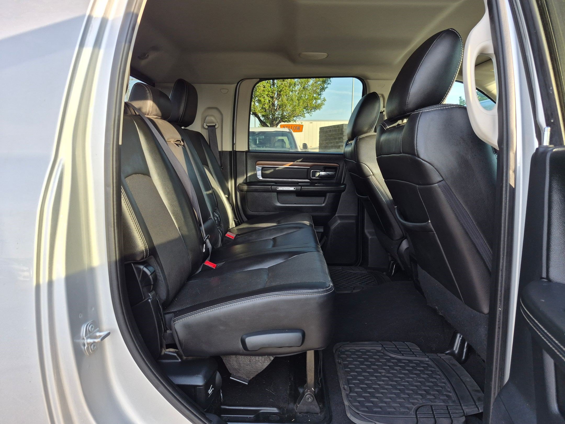 Used 2016 Bright Silver Metallic Clearcoat Ram Laramie image 28