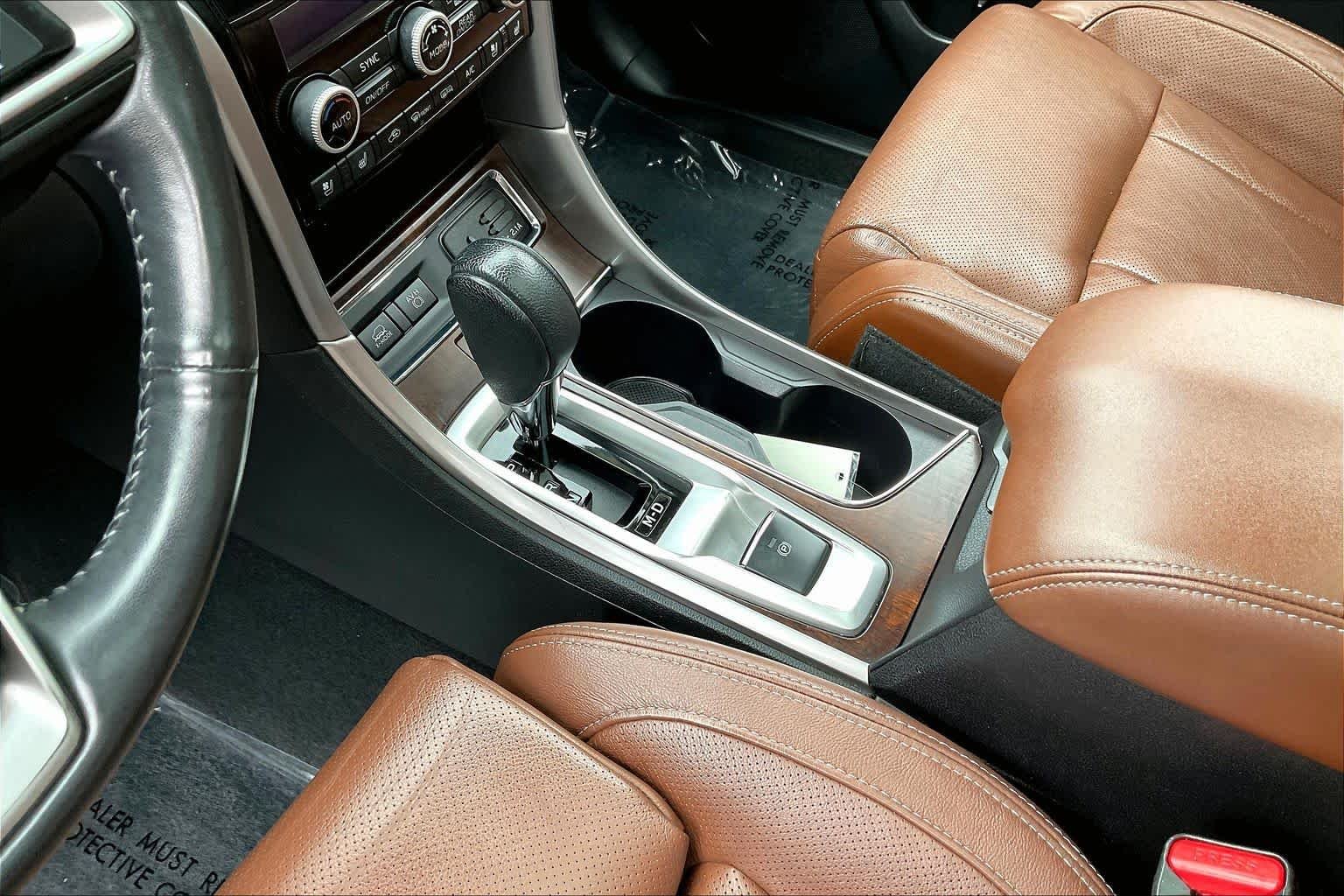 Used 2019 Crystal White Pearl Subaru Touring image 17