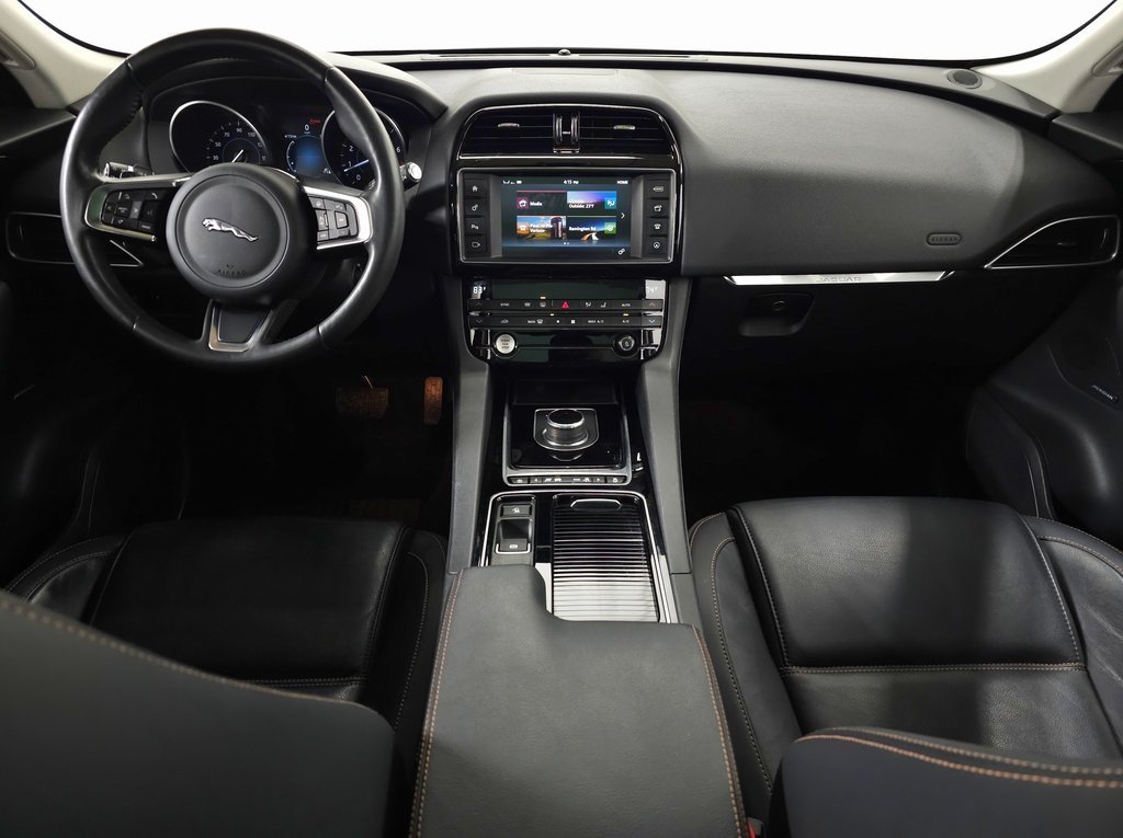 2018 JAGUAR F-PACE - Image 11