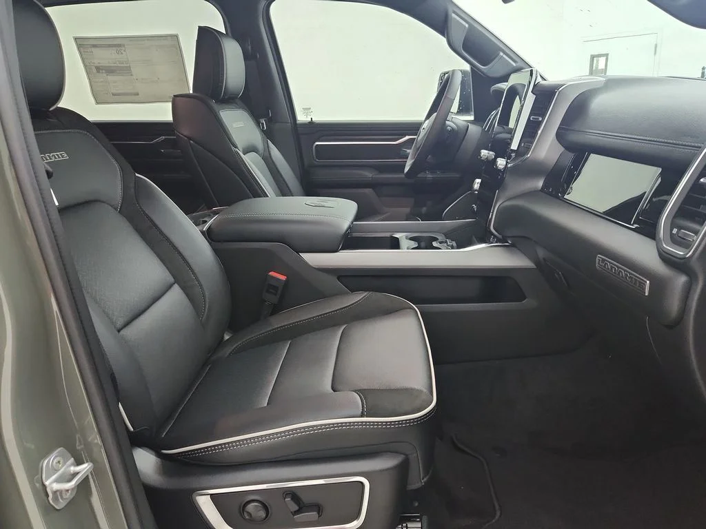New 2026 Canyon Lake Exterior Paint RAM Laramie image 32