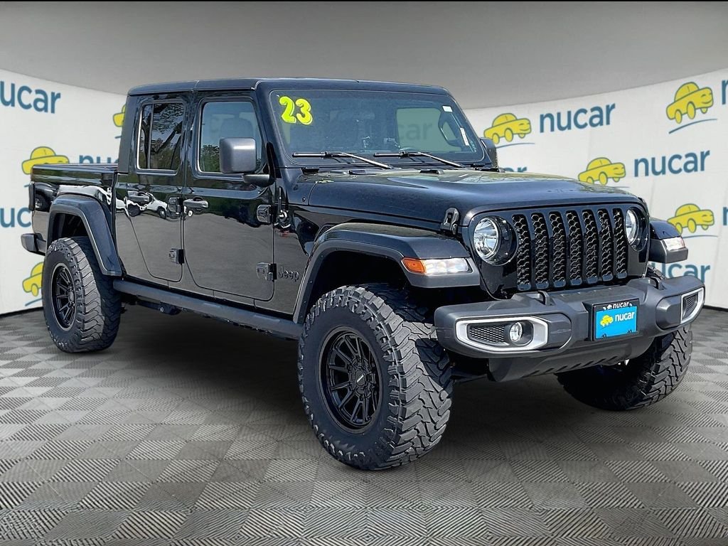 2023 Jeep Gladiator Sport S's photo