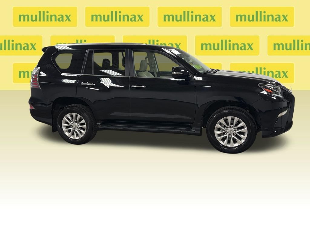 Used 2021 Black Lexus 460 image 21