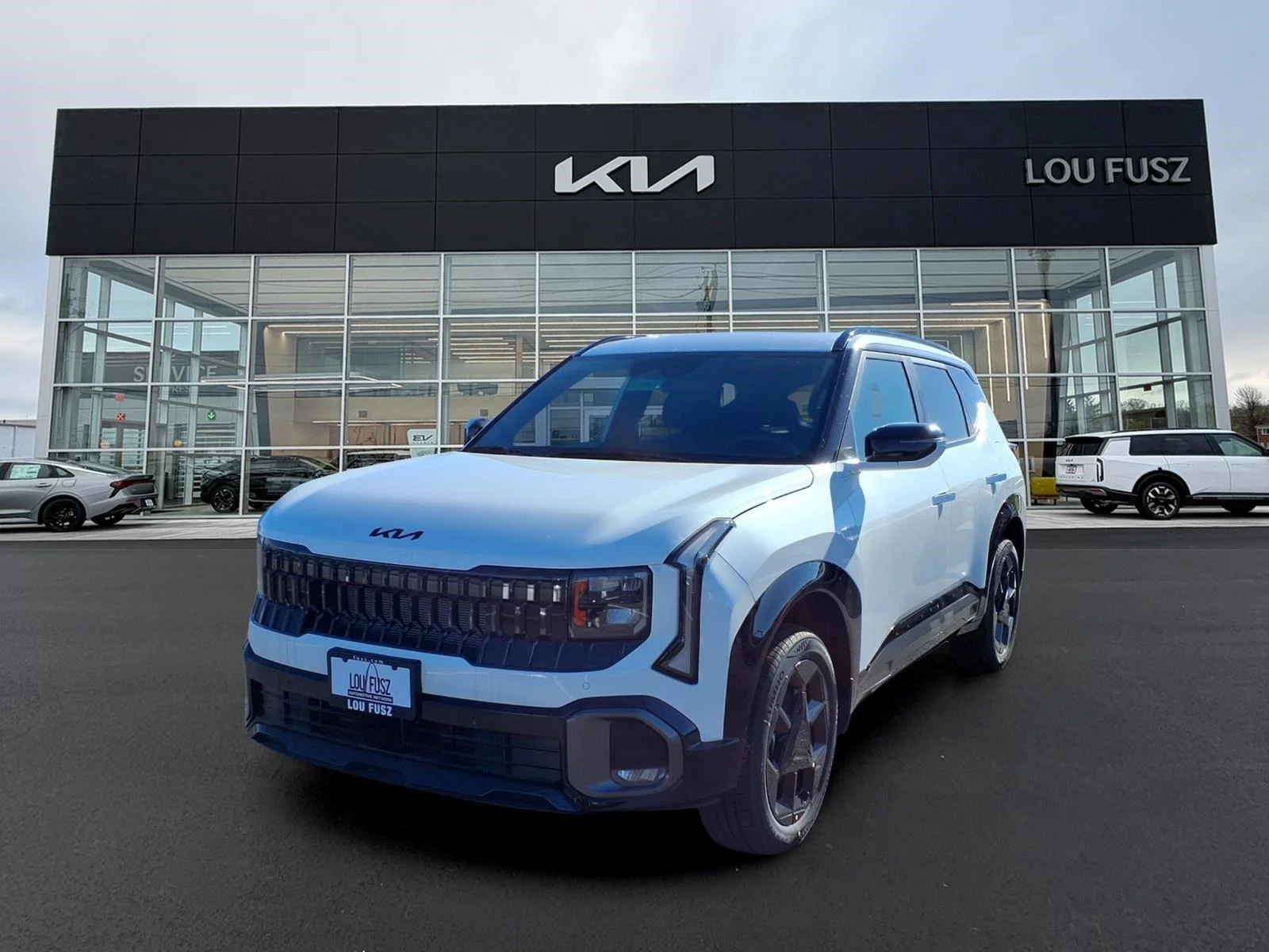 New 2027 Snow White Pearl Kia X-Line S image 1