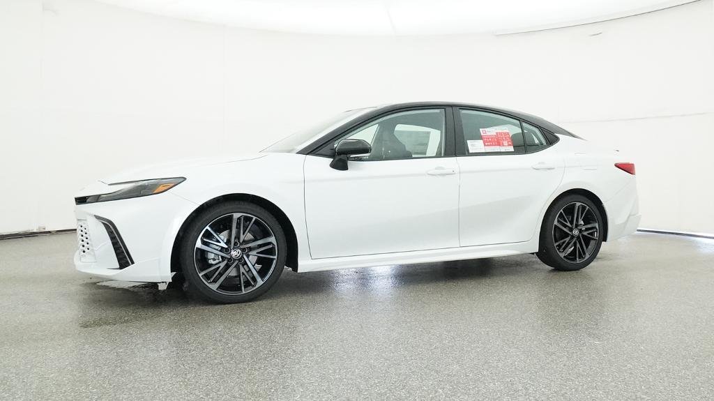 New 2026 Wind Chill Pearl with Midnight Black Metallic roof Toyota XSE image 34
