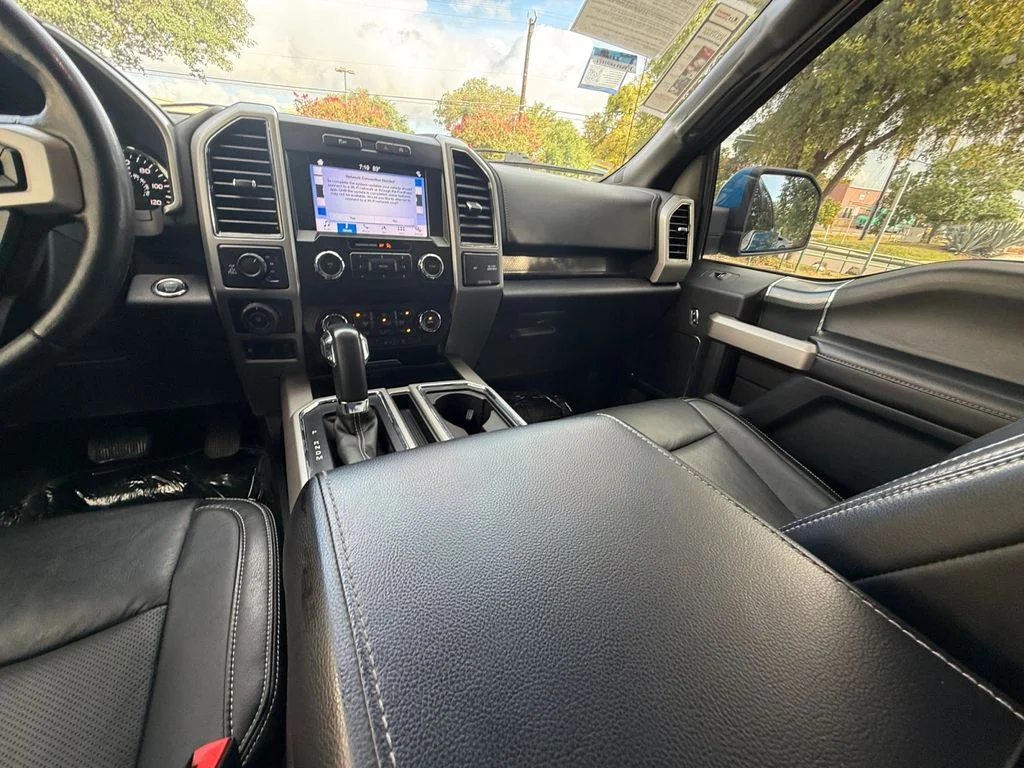 Used 2019 Blue Ford Lariat image 15