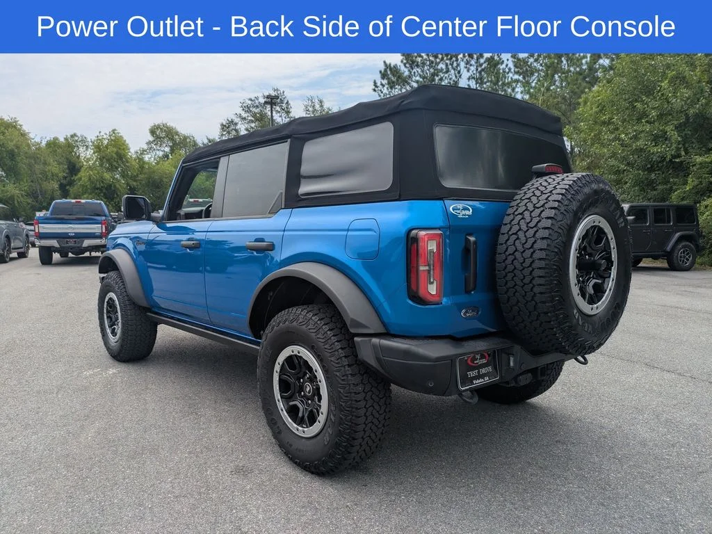 Used 2022 Blue Ford Badlands image 6
