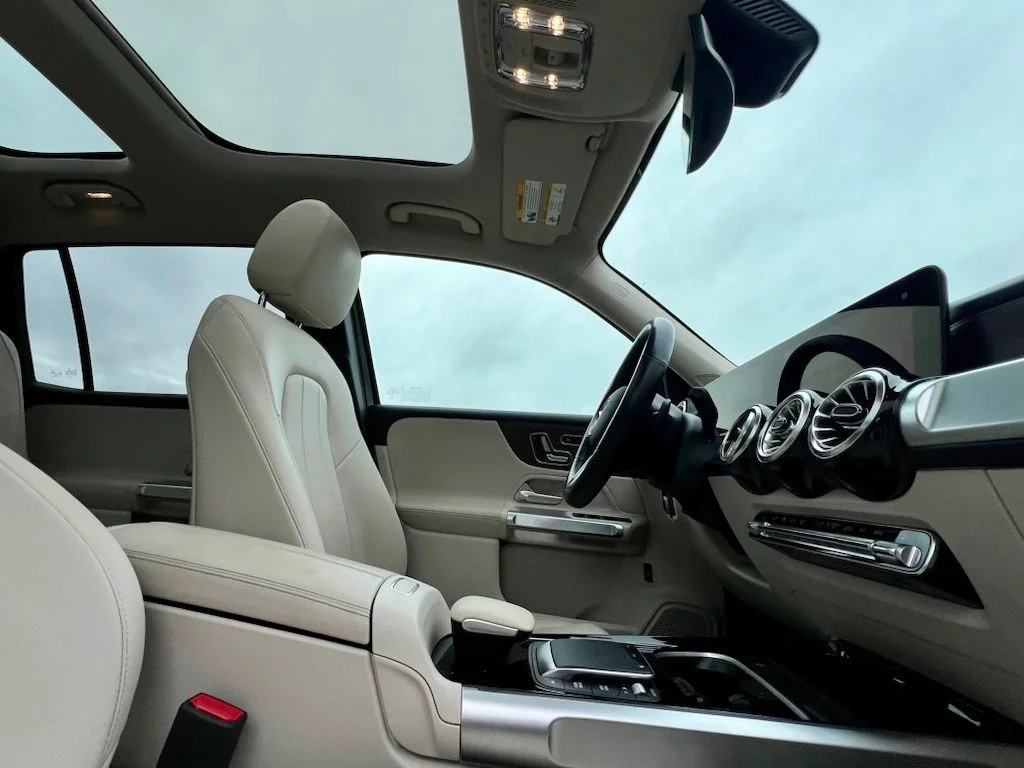 Certified Used 2023  Mercedes-Benz GLB 250 image 10