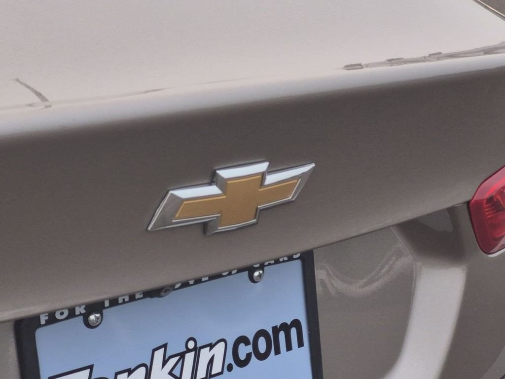Used 2024 Mineral Gray Metallic Chevrolet LT image 26