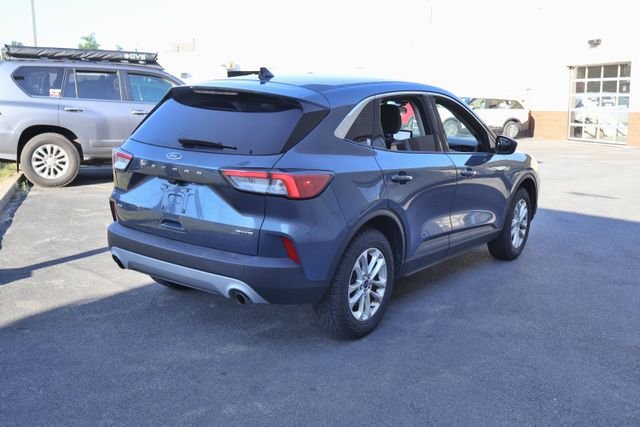 Used 2020 Blue Ford SE image 5