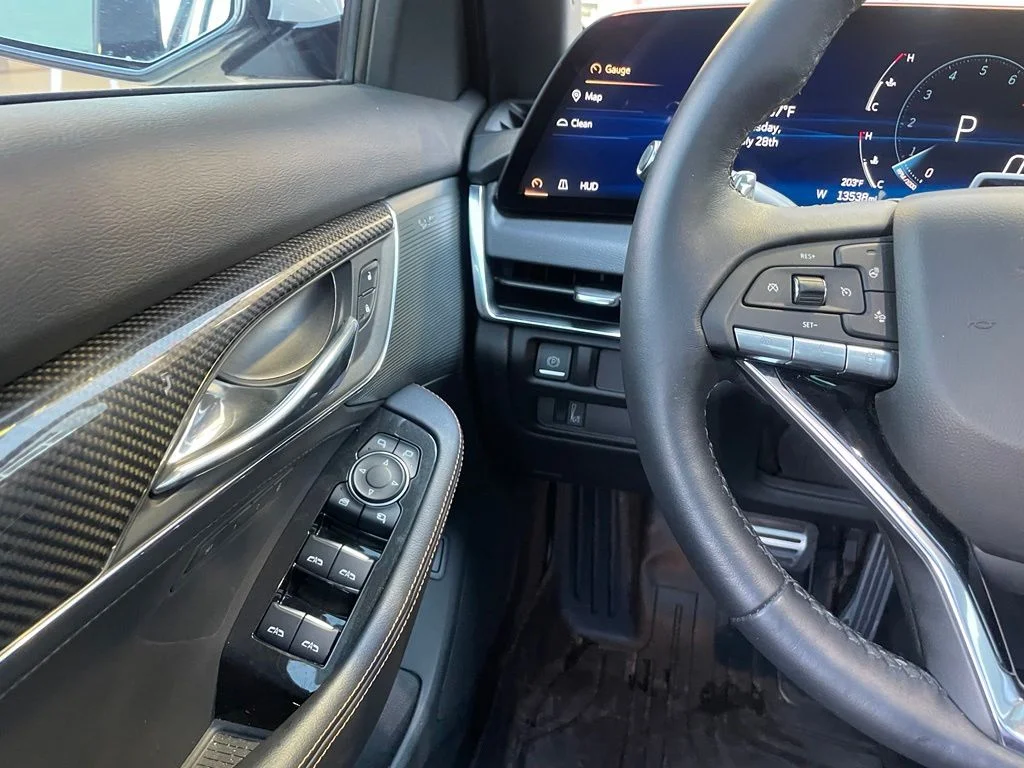 Used 2025 White Cadillac Sport image 13