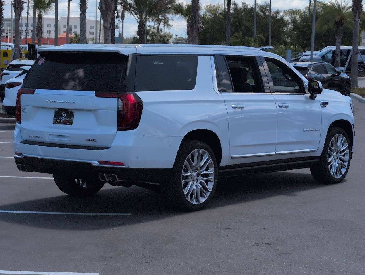 2026 GMC Yukon XL Denali - Photo 8