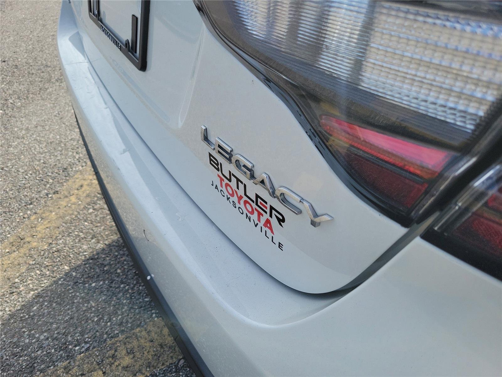 2021 Subaru Legacy Limited - Photo 8
