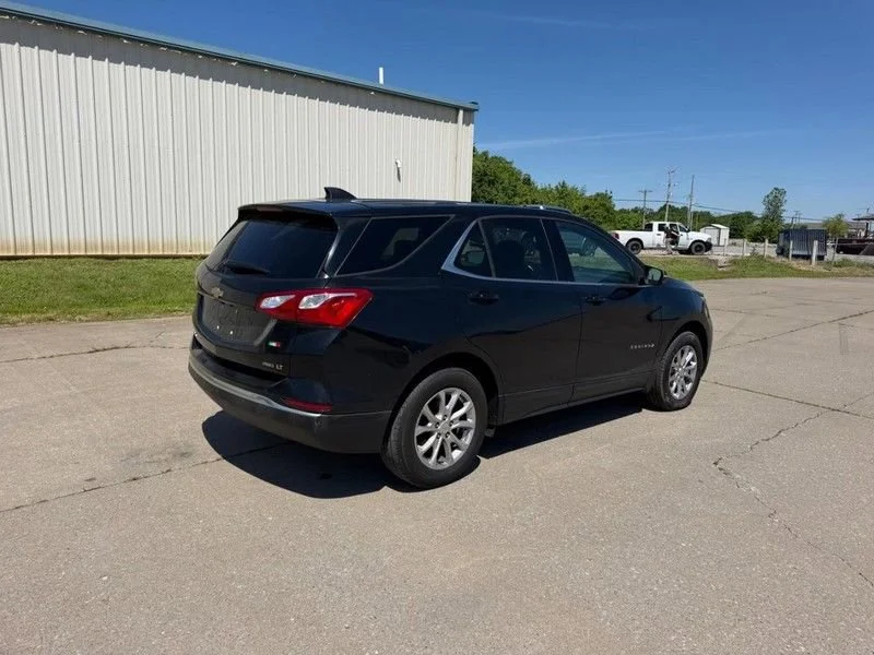 Used 2019 MOSAIC BLACK METALLIC Chevrolet LT image 3
