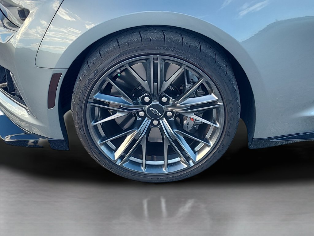Used 2023 SHARKSKIN METALLIC Chevrolet ZL1 image 26