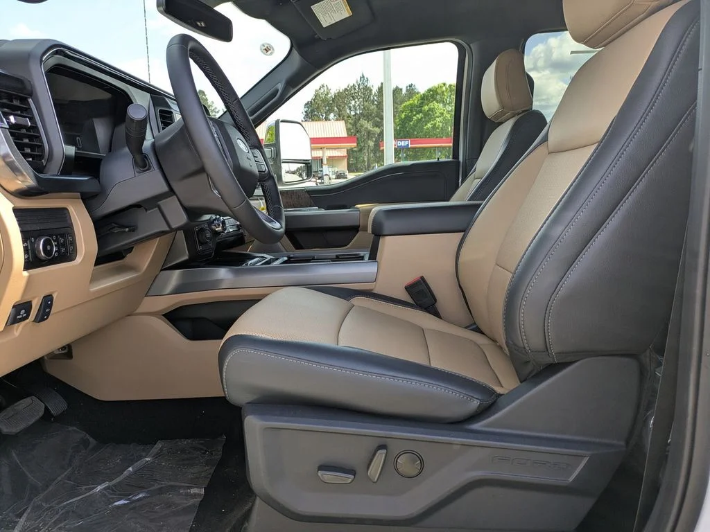 New 2026 Oxford White Ford Lariat image 12