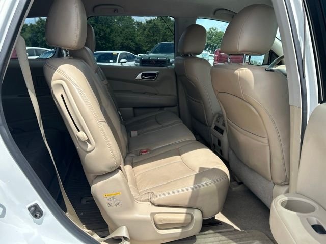 Used 2014 White Nissan Platinum image 14