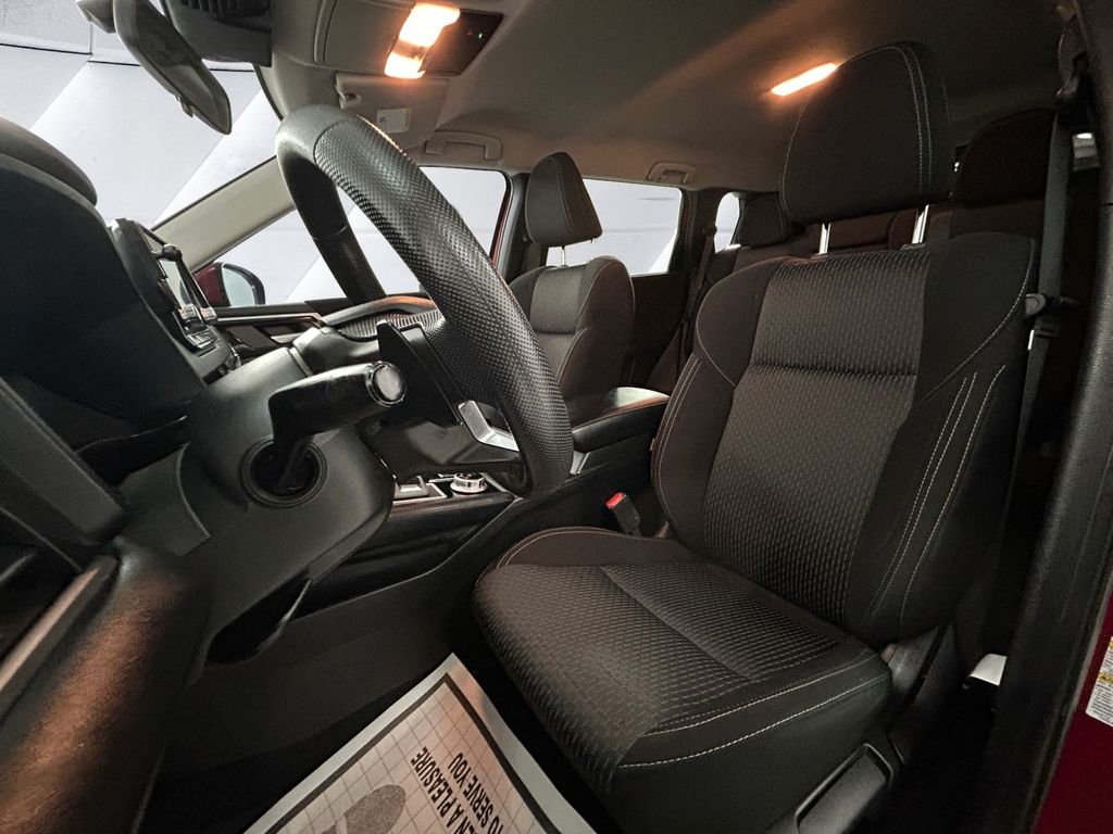 Used 2024 Red Mitsubishi ES image 8