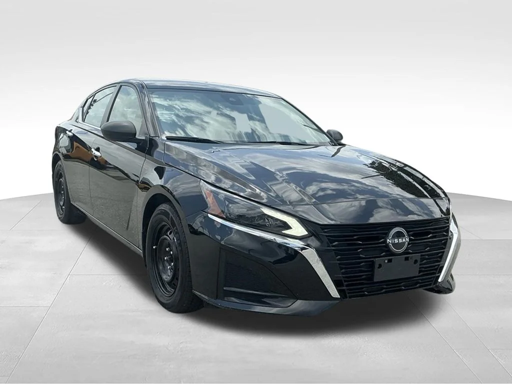 Used 2024 Black Nissan 2.5 S image 17
