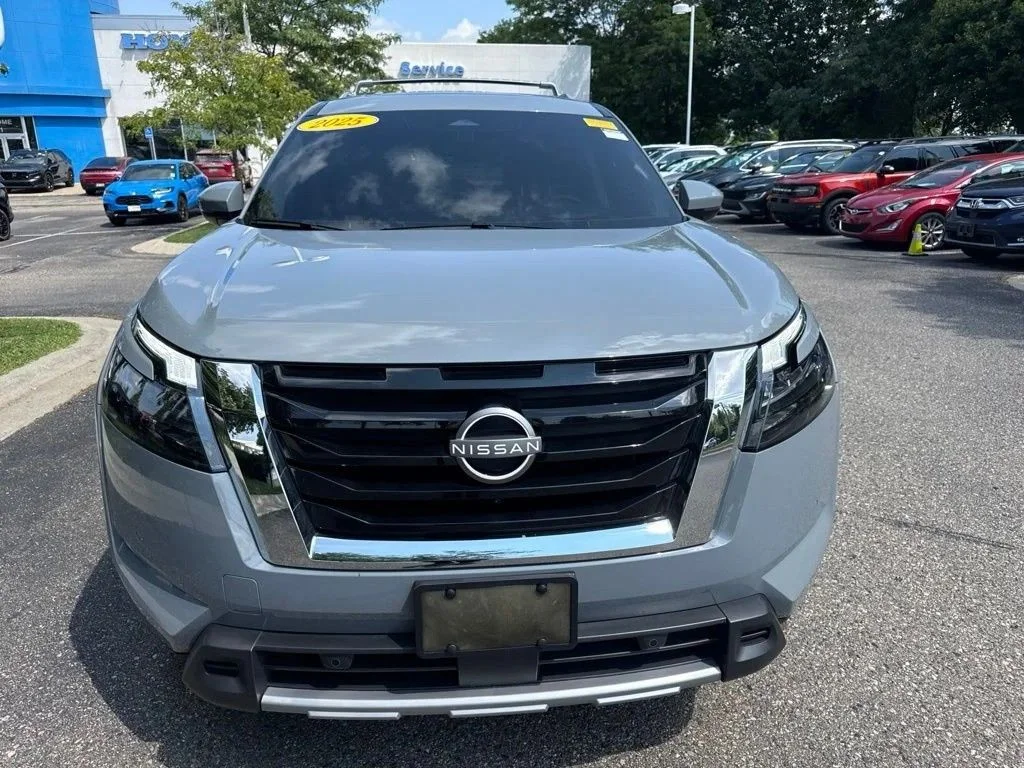 Used 2025 Boulder Gray Nissan Platinum image 2