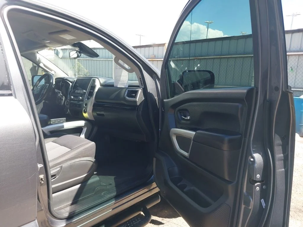 Used 2021 Gray Nissan SV image 12