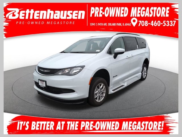 Pre-Owned 2021 Chrysler Voyager LXI 4D Passenger Van