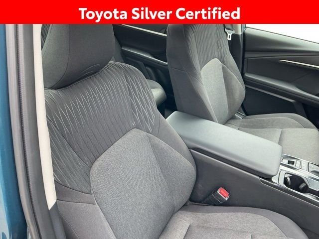Used 2025  Toyota LE image 29