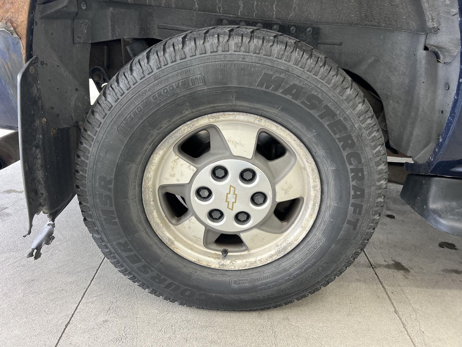 2001 Chevrolet Suburban Base - Photo 9