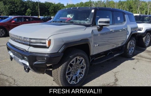 2025 GMC Hummer EV 3X SUV's photo