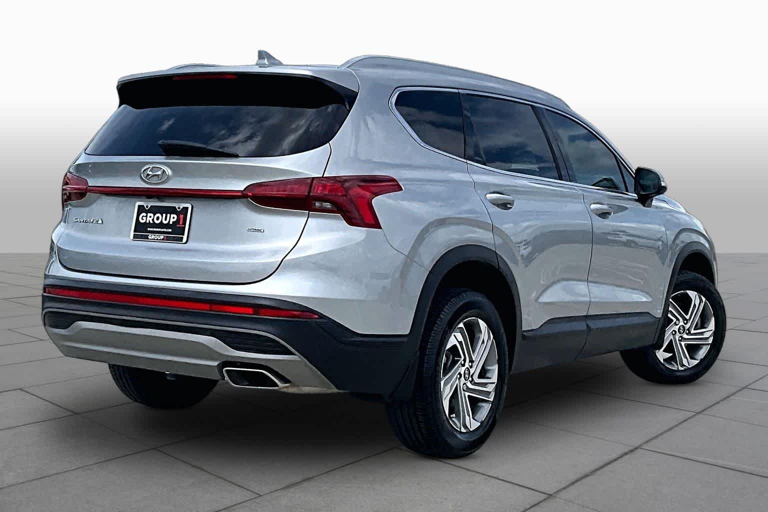 Used 2023 Shimmering Silver Hyundai SEL image 13