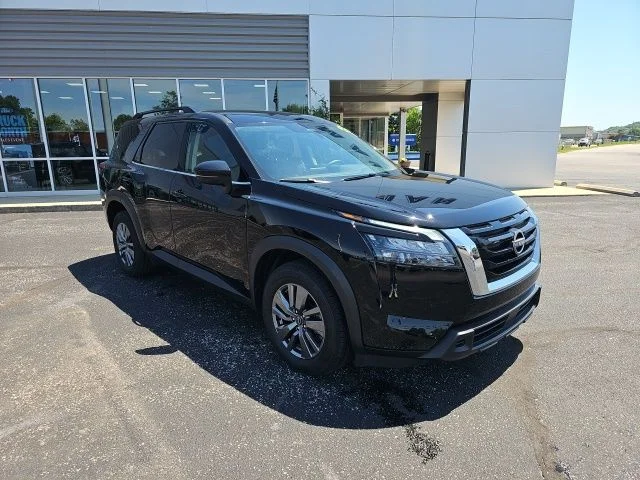 Used 2025 Super Black Nissan SV image 9