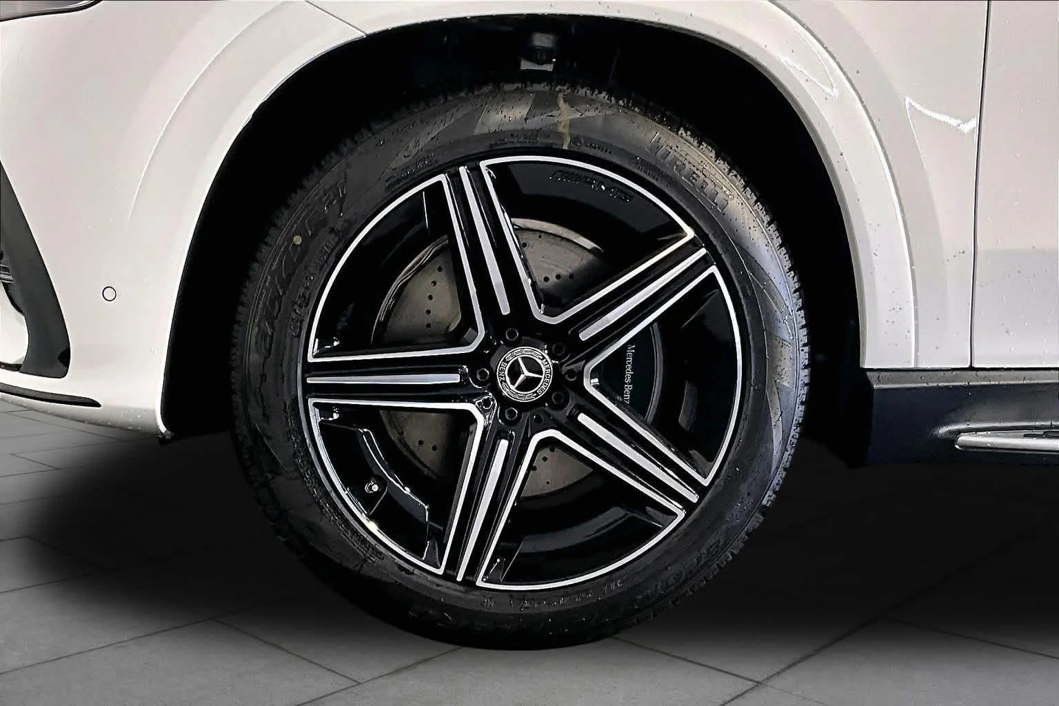 New 2026 Polar White Mercedes-Benz GLE 350 image 17