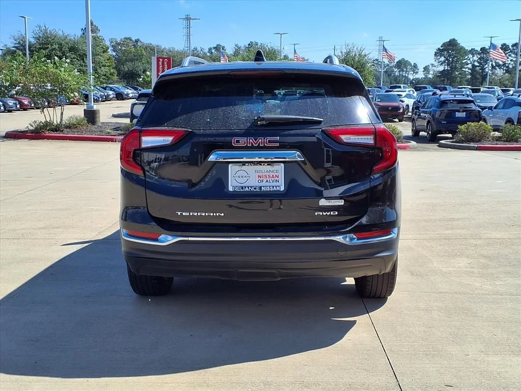 2023 GMC Terrain SLT - Photo 16