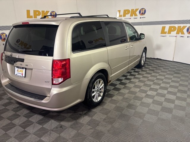 2015 Dodge Grand Caravan SXT photo 2