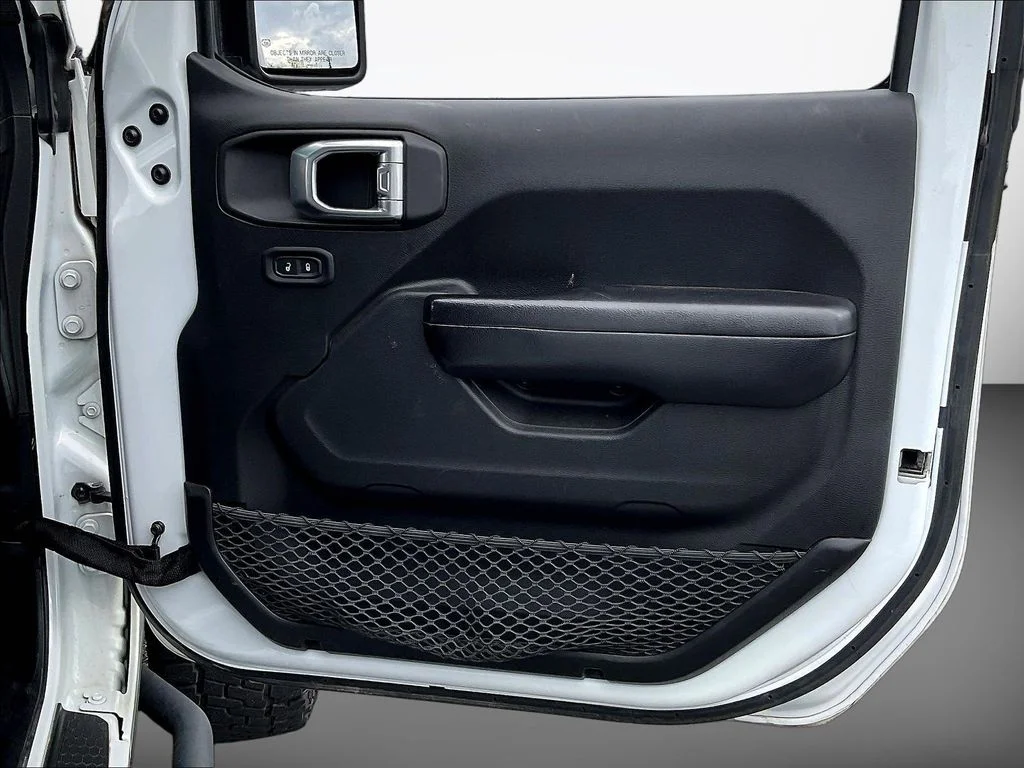 Certified Used 2019 White Jeep Unlimited Rubicon image 28