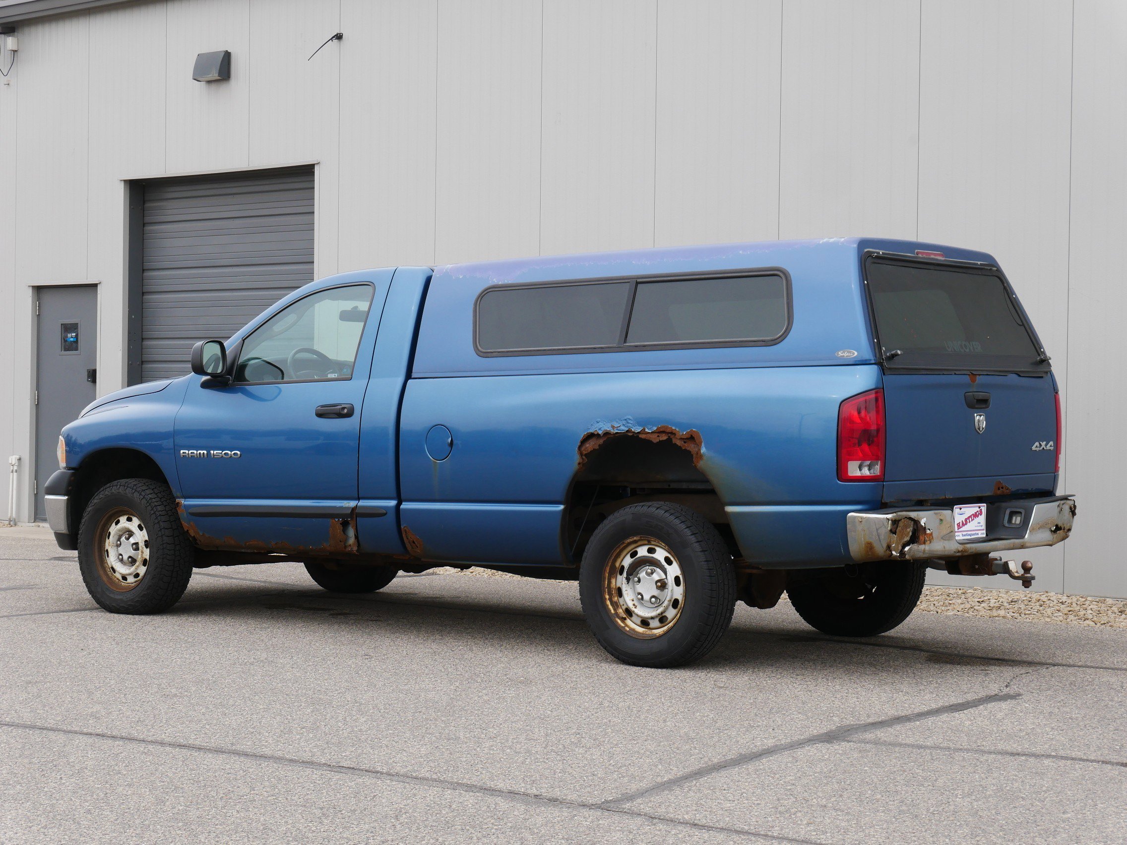 Used 2005 Blue Dodge  image 3