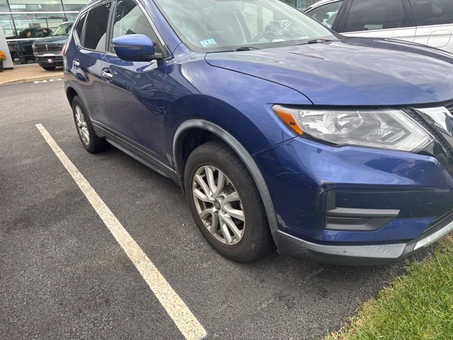 Used 2018 Blue Nissan SV image 2