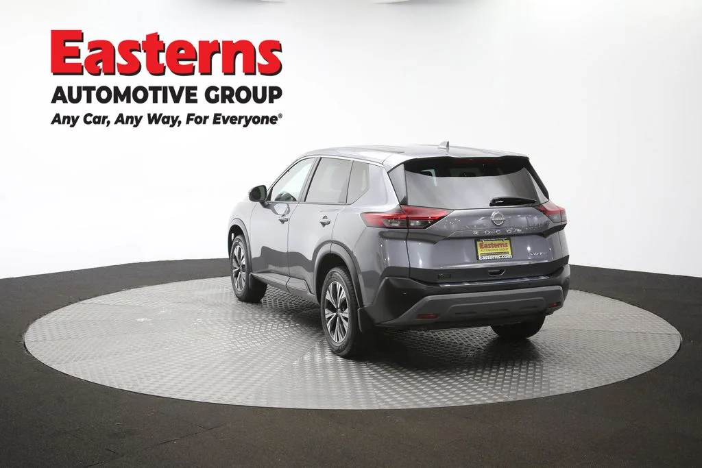 Used 2023 Gray Nissan SV image 65