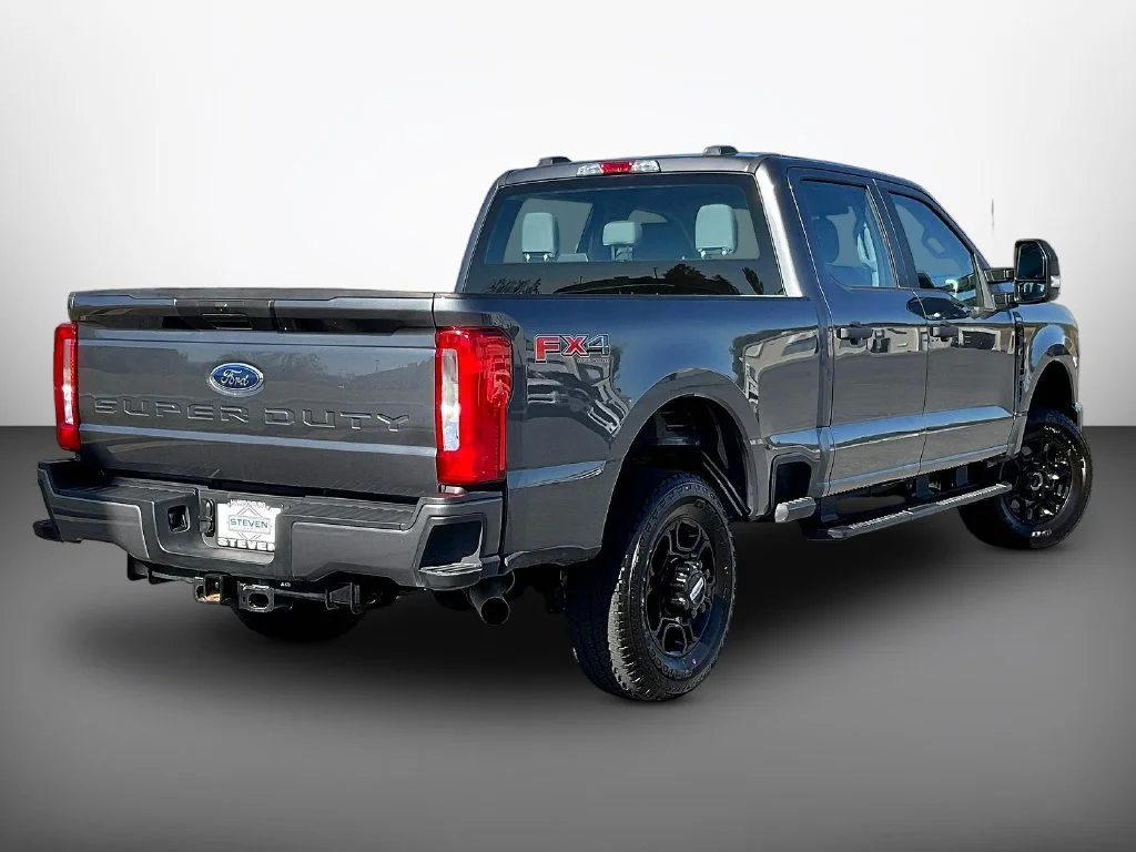 Used 2026 Gray Ford XL image 6
