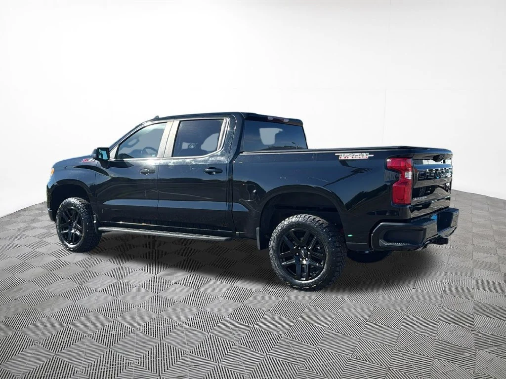 Used 2022 BLACK Chevrolet LT Trail Boss image 12